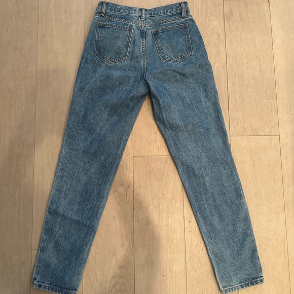 Brandy Melville Jeans Brandy Melville Eliana Medium Wash Jeans Poshmark